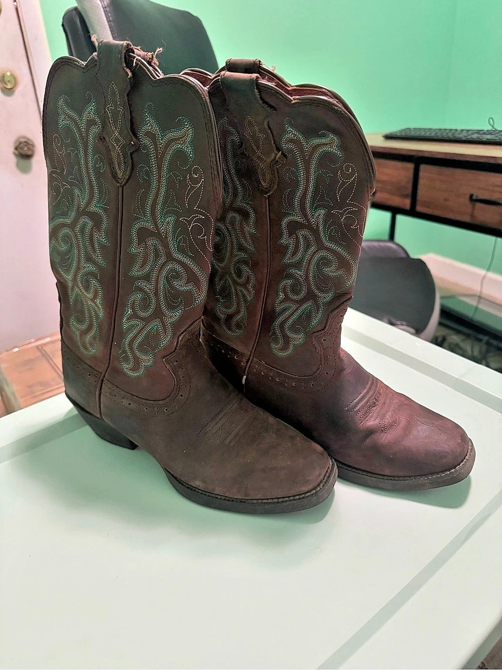 Justin women Embroidered Brown Cowboy Boots